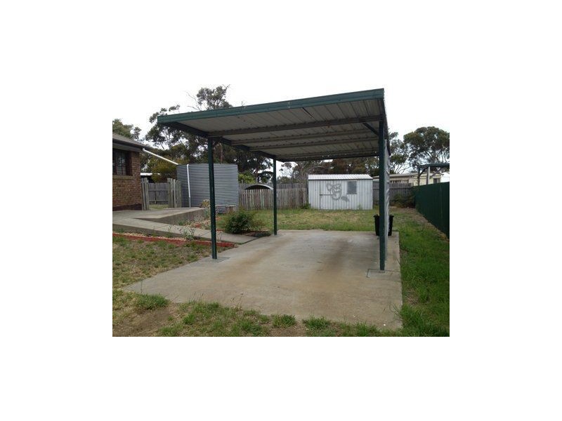 8 Oak Street, Primrose Sands TAS 7173