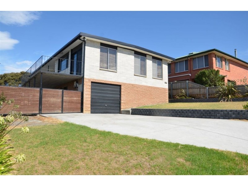 11 Beach Road, Midway Point TAS 7171