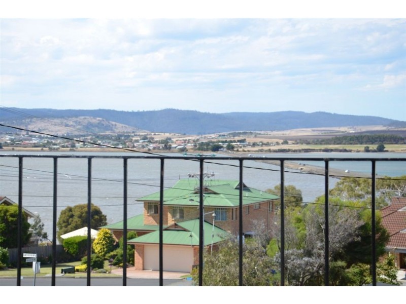 11 Beach Road, Midway Point TAS 7171