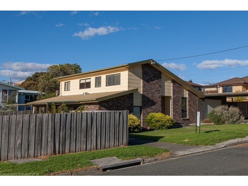 17 McKinly Street, Midway Point TAS 7171