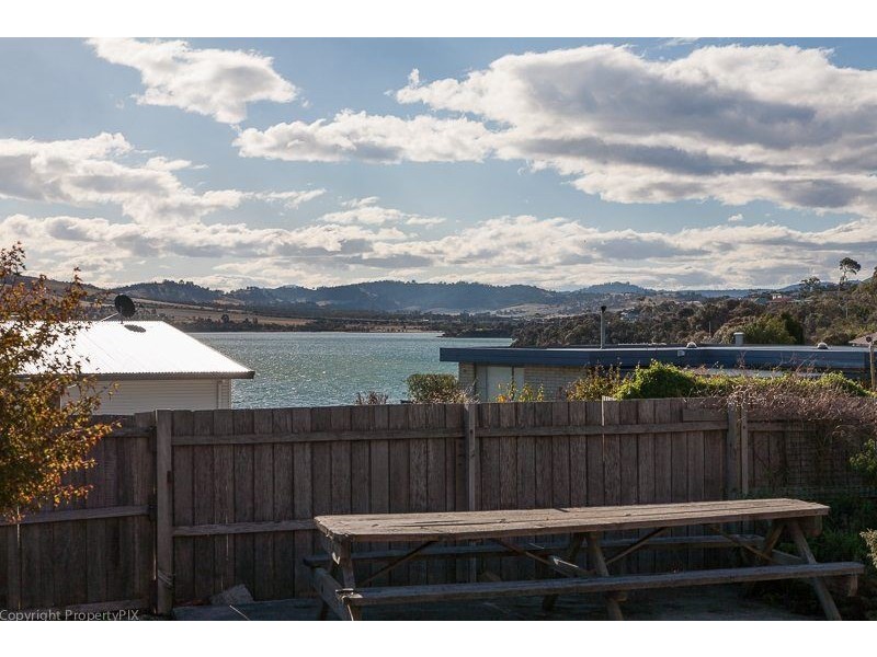 17 McKinly Street, Midway Point TAS 7171