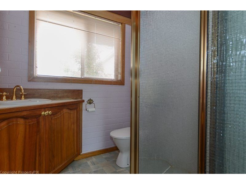 17 McKinly Street, Midway Point TAS 7171