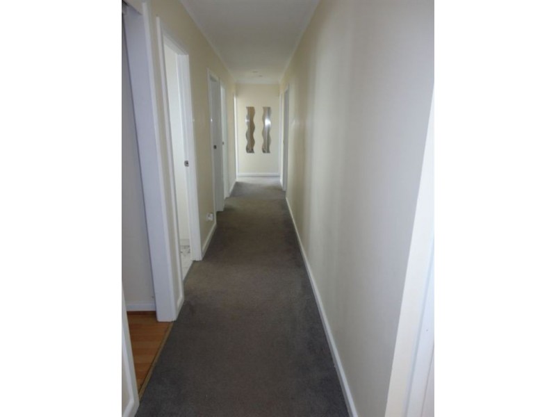 11 Beach Road, Midway Point TAS 7171