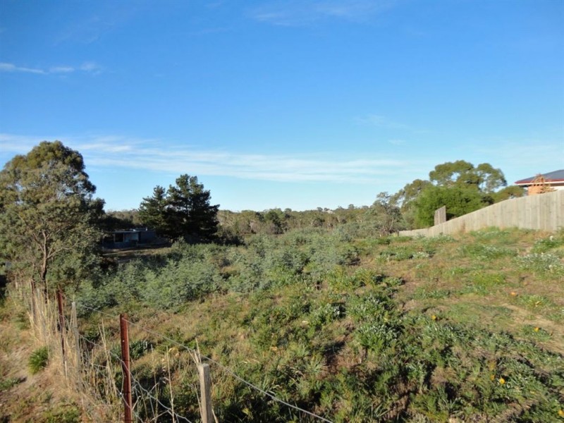 8 Chaffeys Drive, Dodges Ferry TAS 7173