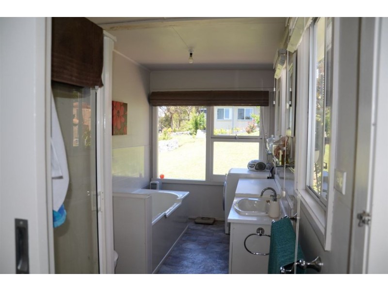 9 Longs Road, Boomer Bay TAS 7177