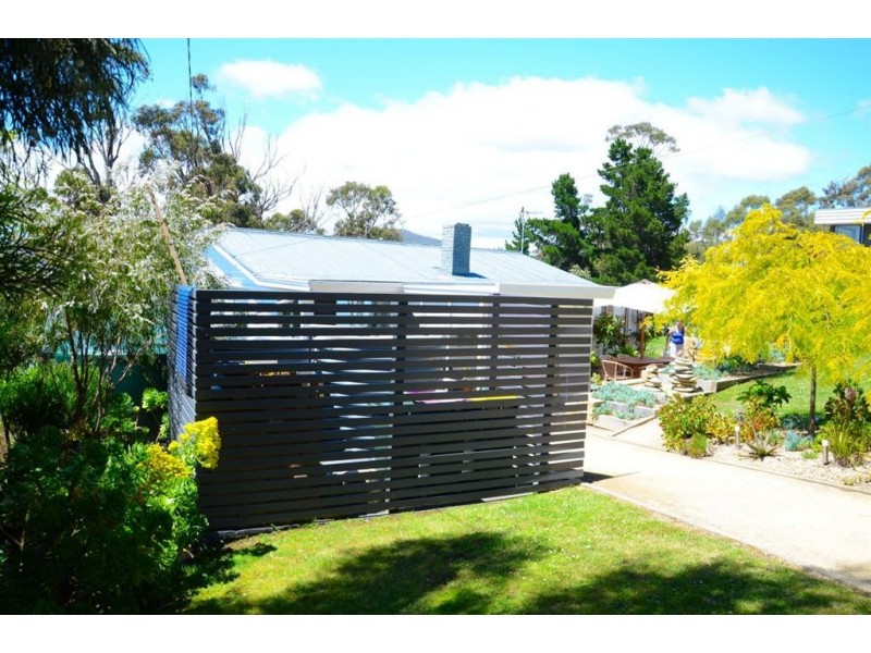 9 Longs Road, Boomer Bay TAS 7177