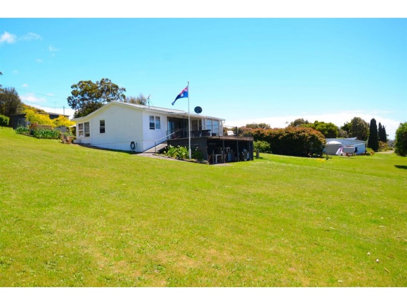 9 Longs Road, Boomer Bay TAS 7177