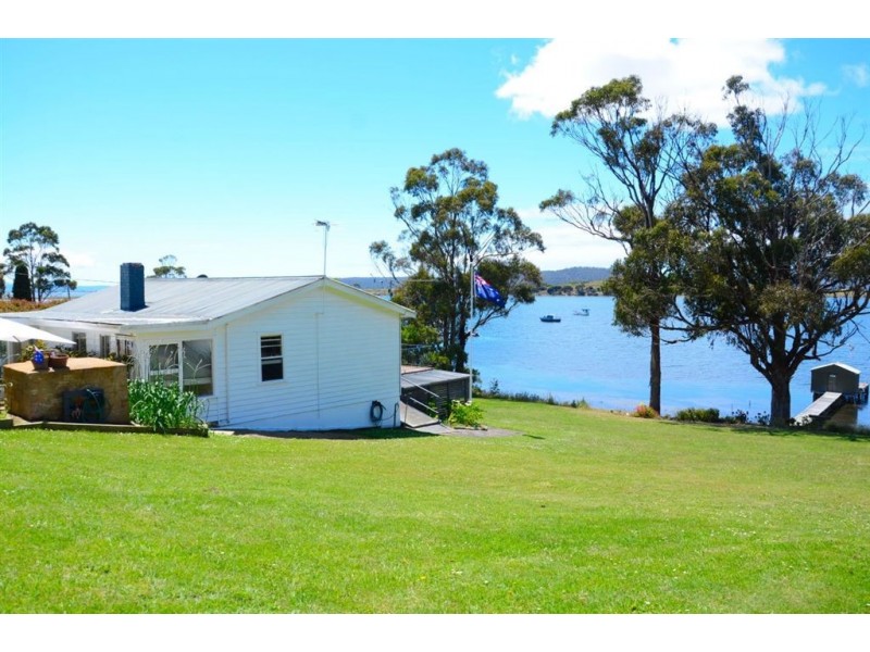 9-11 Longs Road, Boomer Bay TAS 7177