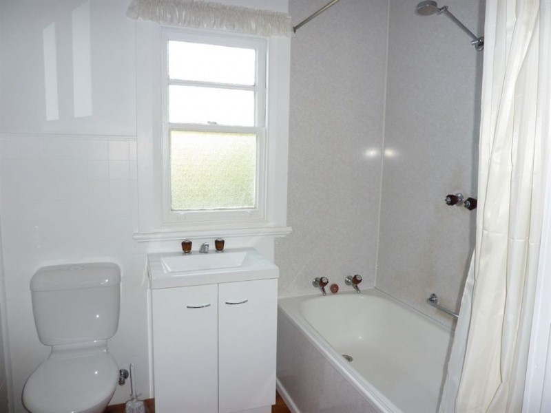 2 Cnr Penna  Rd  & Tasman Highway, Midway Point TAS 7171