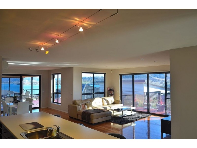 9 Abate Place, Midway Point TAS 7171