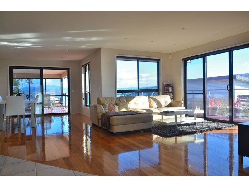 9 Abate Place, Midway Point TAS 7171