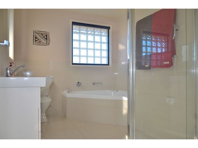9 Abate Place, Midway Point TAS 7171
