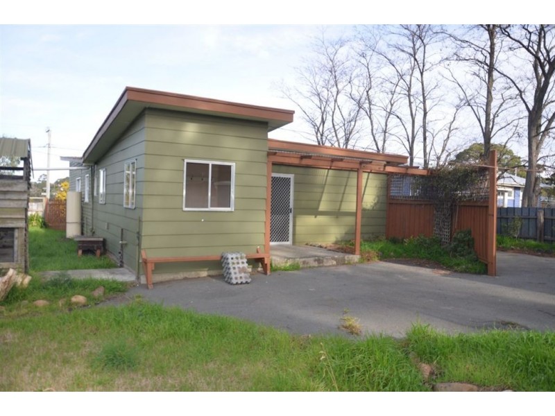 8 Erle Street, Carlton River TAS 7173