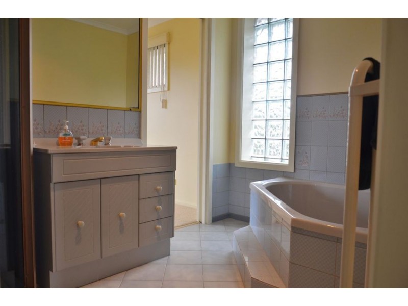 9 Grebe Street, Primrose Sands TAS 7173