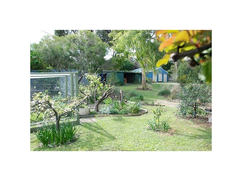 33 Erle St, Carlton River TAS 7173