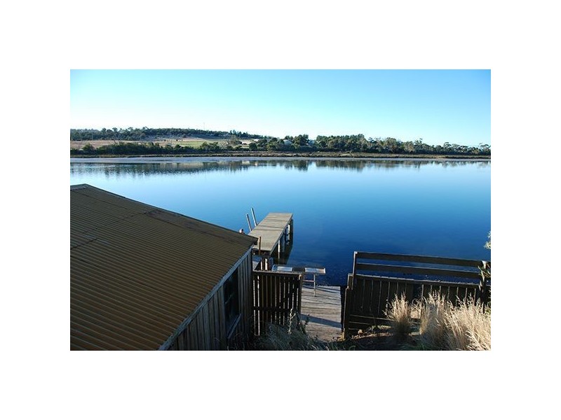 33 Erle St, Carlton River TAS 7173