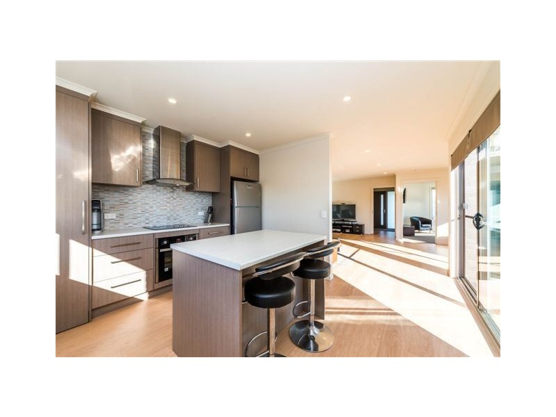4 Abate Place, Midway Point TAS 7171
