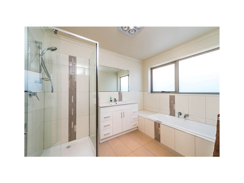 4 Abate Place, Midway Point TAS 7171