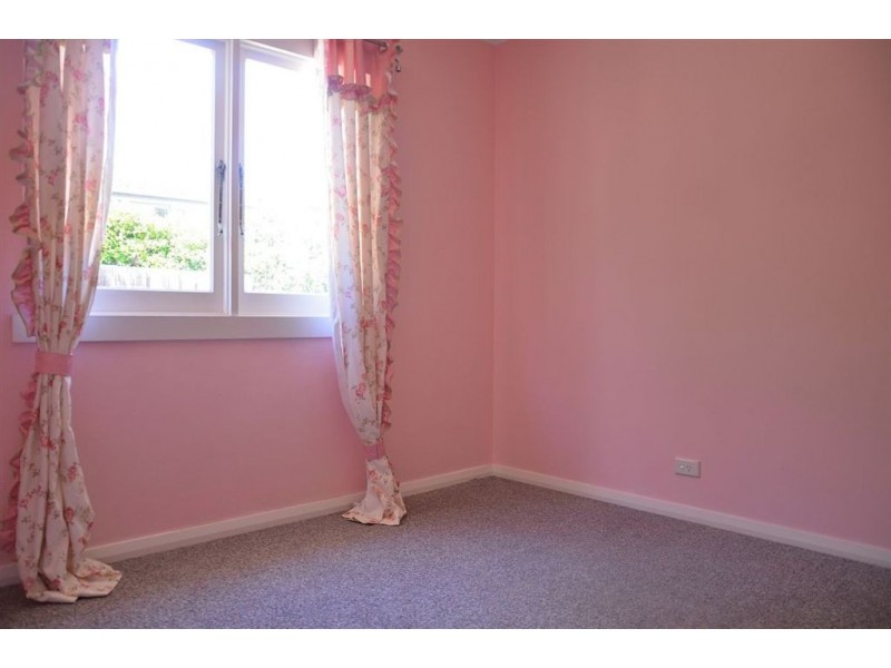 11 Hoffman St, Midway Point TAS 7171