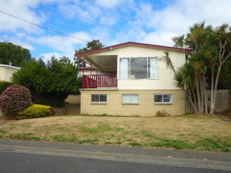 18 Esplanade, Midway Point TAS 7171
