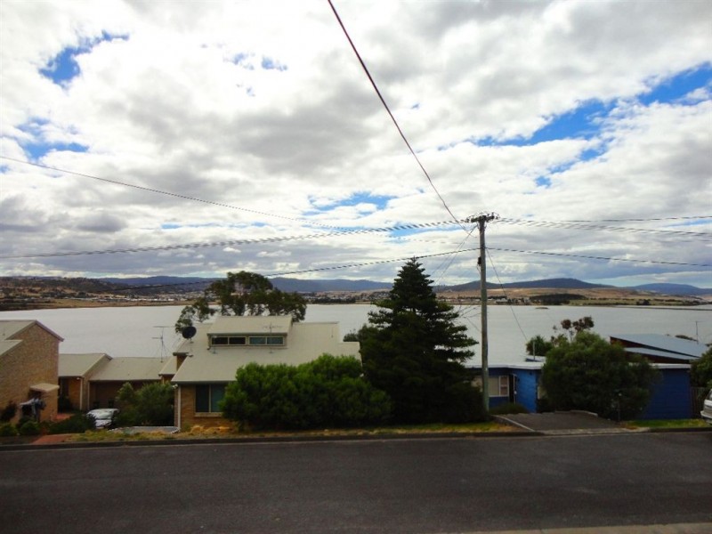 18 Esplanade, Midway Point TAS 7171