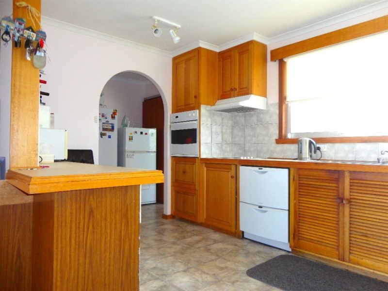 18 Esplanade, Midway Point TAS 7171