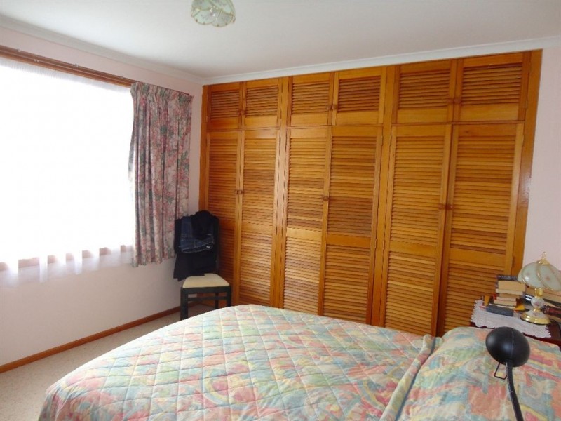 18 Esplanade, Midway Point TAS 7171