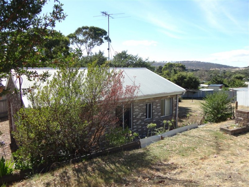31 Little Falcon St, Primrose Sands TAS 7173