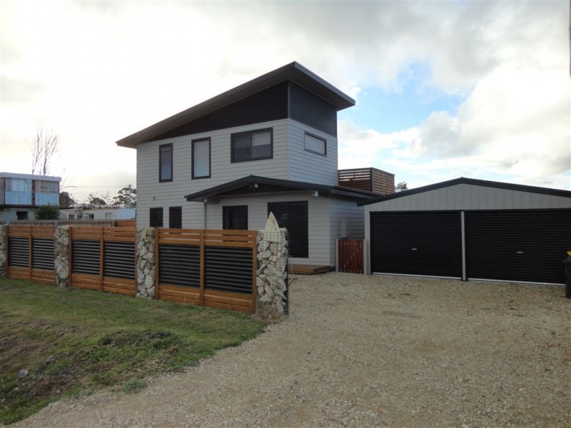 68 Carlton Bluff Rd, Primrose Sands TAS 7173