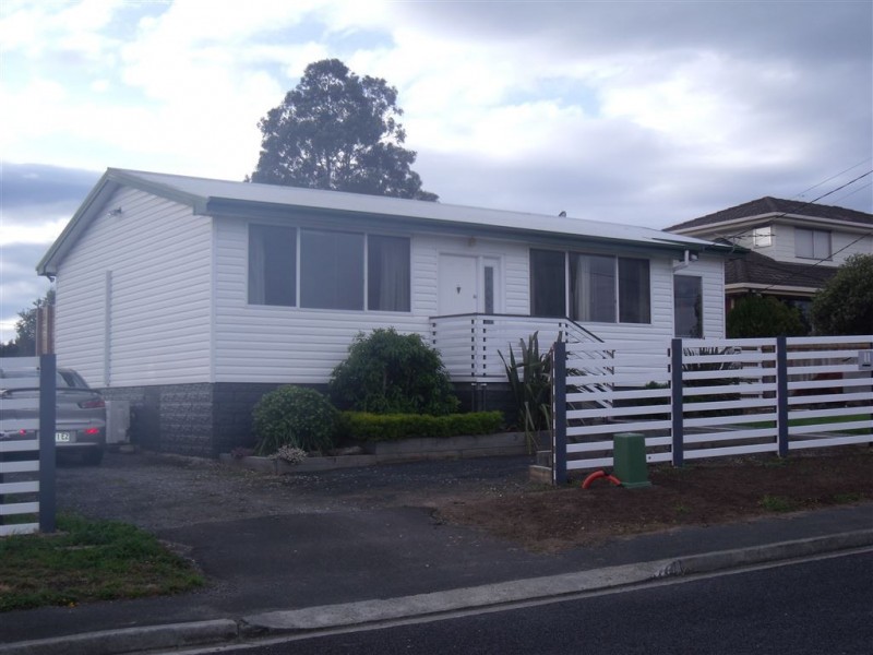 11 Singapore St, Midway Point TAS 7171