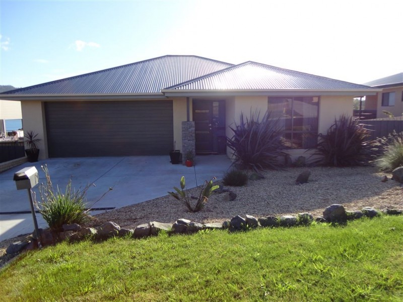 73 Reynolds Rd, Midway Point TAS 7171