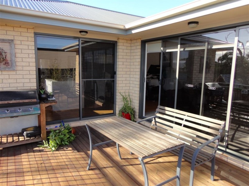 73 Reynolds Rd, Midway Point TAS 7171