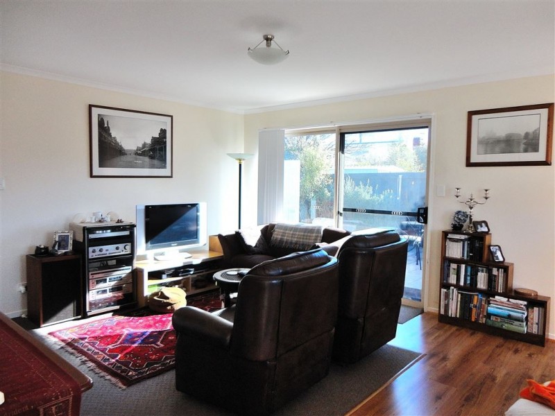 2/48 Gepp Parade, Derwent Park TAS 7009