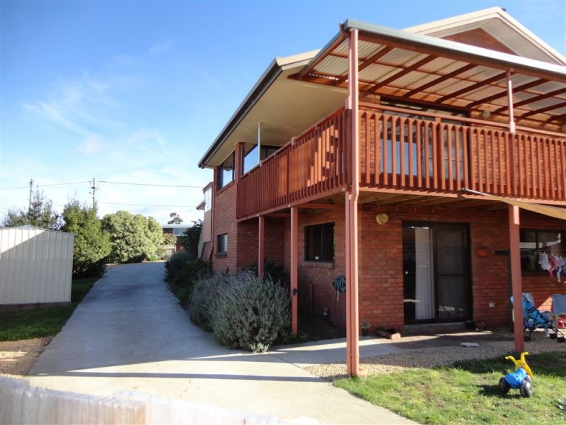 33 Raynors Road, Midway Point TAS 7171