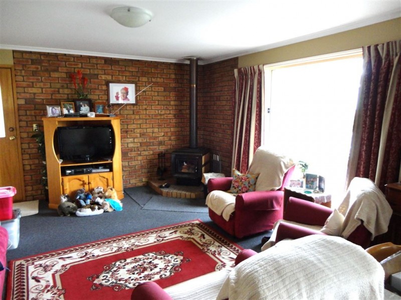 10 Sandy Point Avenue, Dodges Ferry TAS 7173