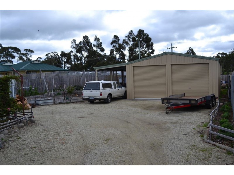 10 Sandy Point Avenue, Dodges Ferry TAS 7173