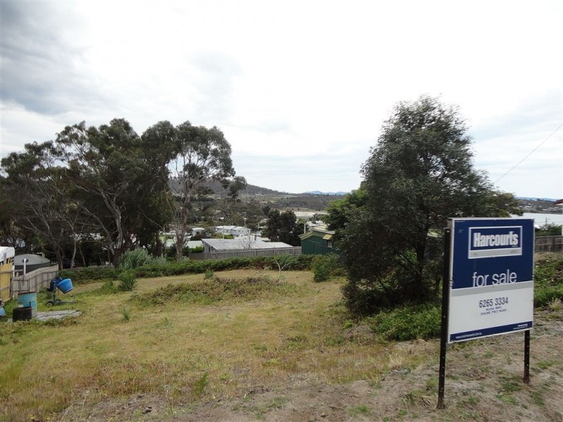 11 Falcon Street, Primrose Sands TAS 7173
