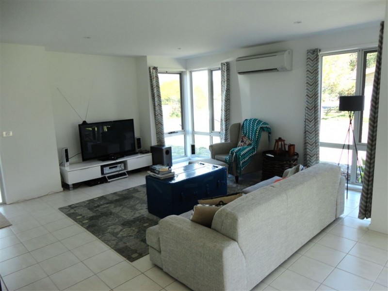 16 Erle Street, Carlton River TAS 7173