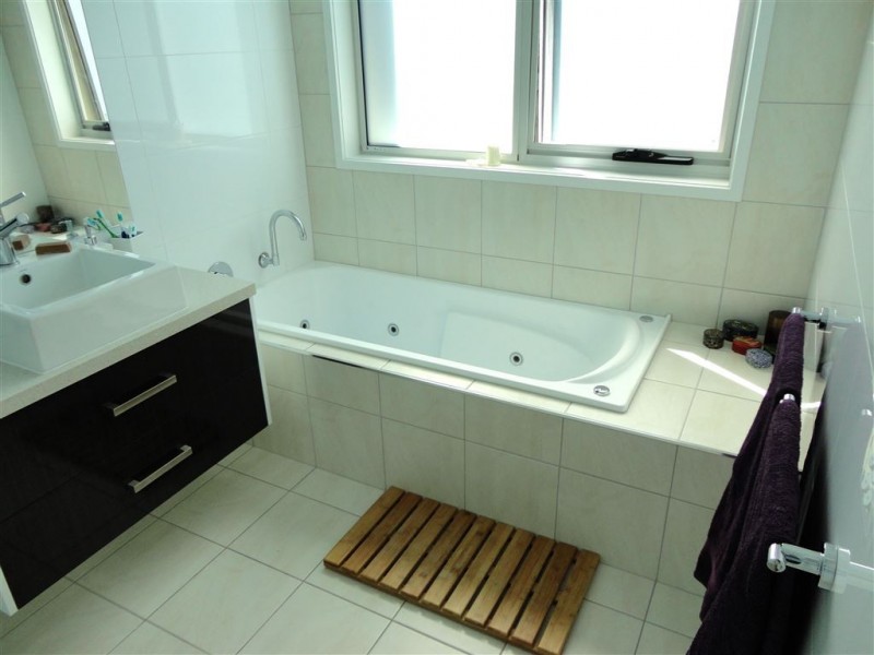 16 Erle Street, Carlton River TAS 7173