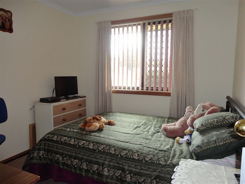 4 Tenth Avenue, Dodges Ferry TAS 7173