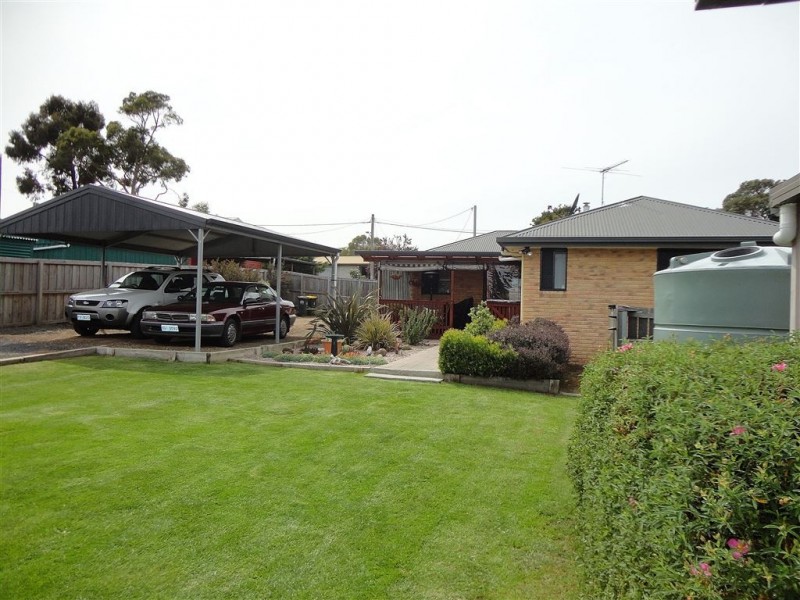 4 Tenth Avenue, Dodges Ferry TAS 7173