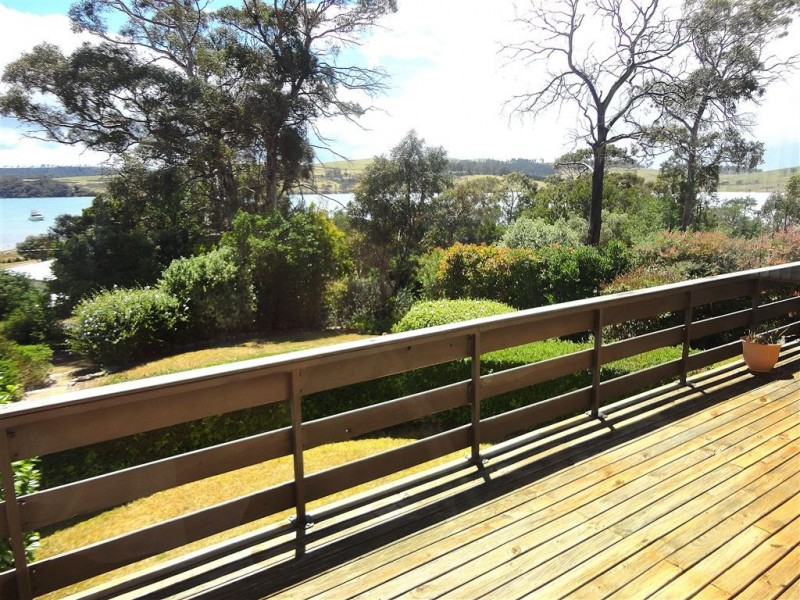 72 Barton Ave, Triabunna TAS 7190