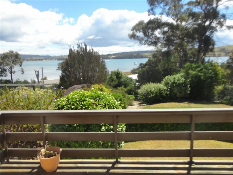 72 Barton Ave, Triabunna TAS 7190