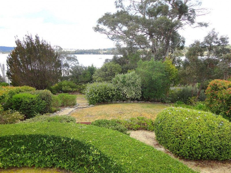 72 Barton Ave, Triabunna TAS 7190