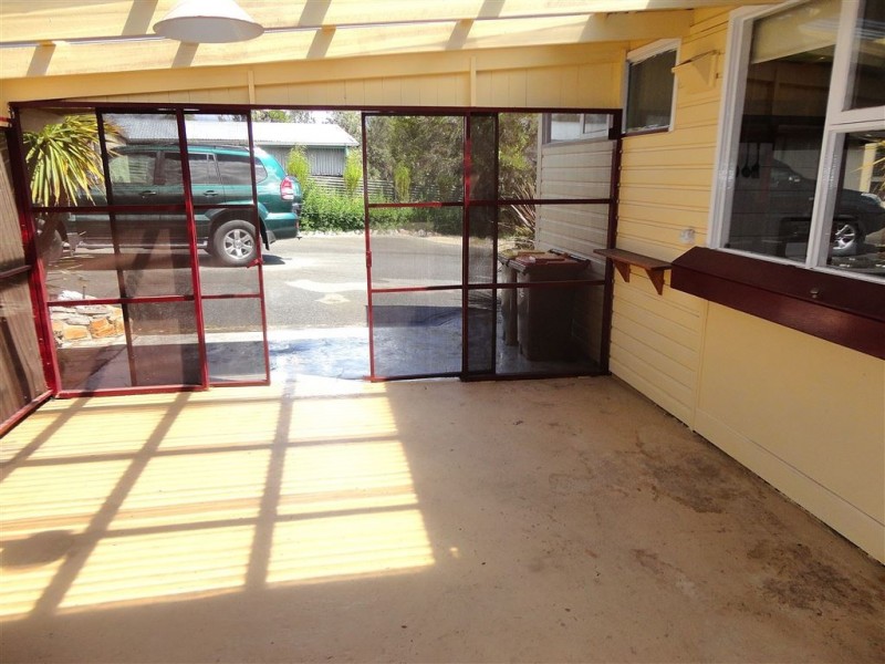 72 Barton Ave, Triabunna TAS 7190