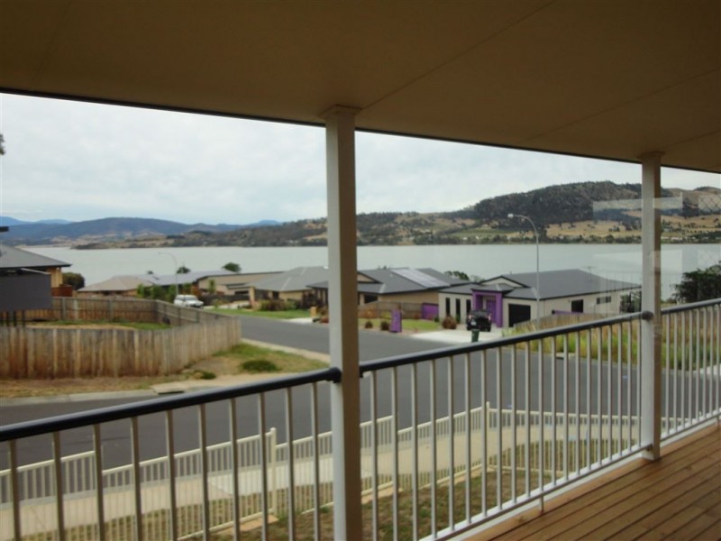 2 Abate Place, Midway Point TAS 7171