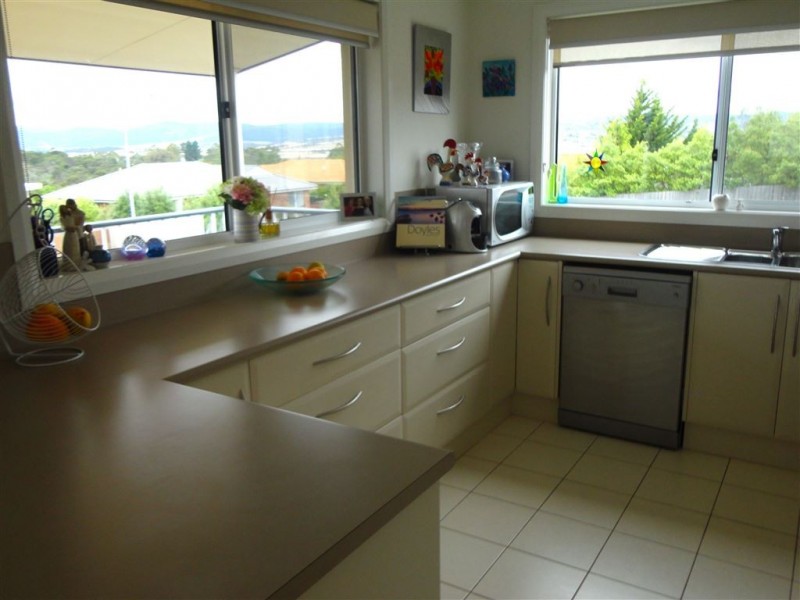 2 Abate Place, Midway Point TAS 7171