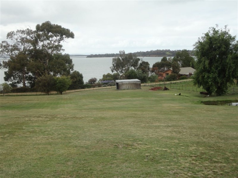 631 Shark Point Road, Penna TAS 7171