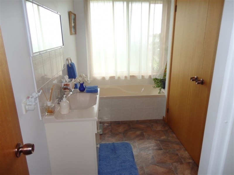 631 Shark Point Road, Penna TAS 7171