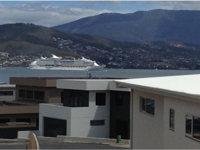 37 Pindos Drive, Tranmere TAS 7018